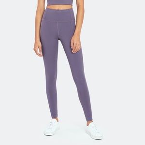 GFC NWOT Dahlia 28.5’ Leggings